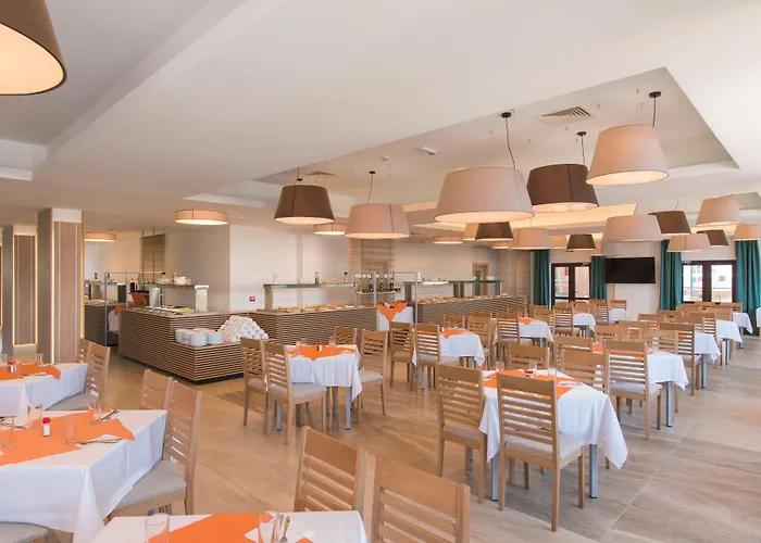 Pomorie Sun ホテル