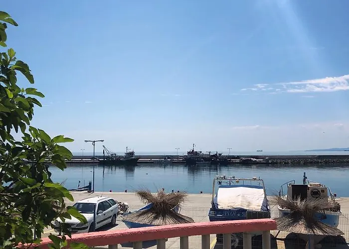 Pomorie Sun ホテル